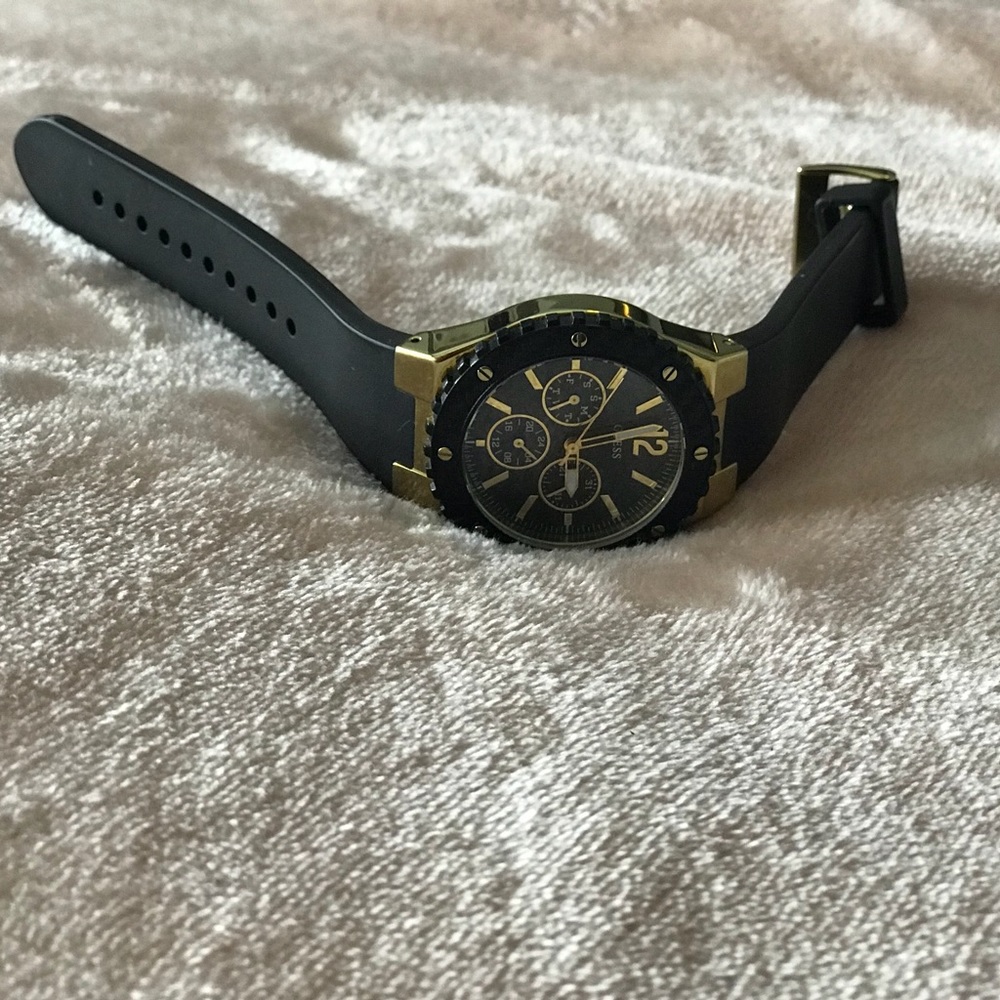 Guess Black Watch